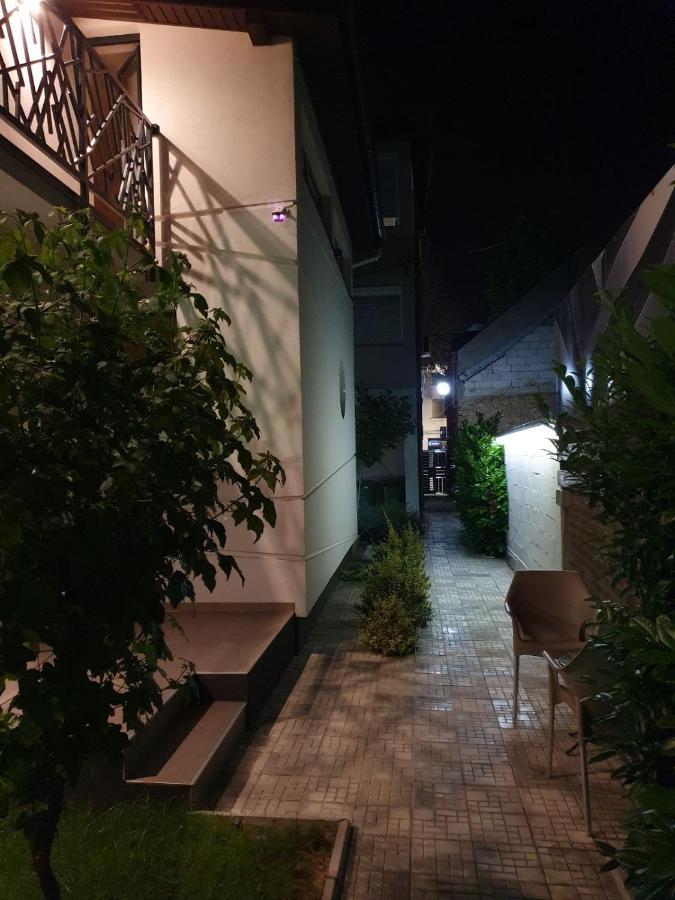 Central Point Valjevo Bagian luar foto